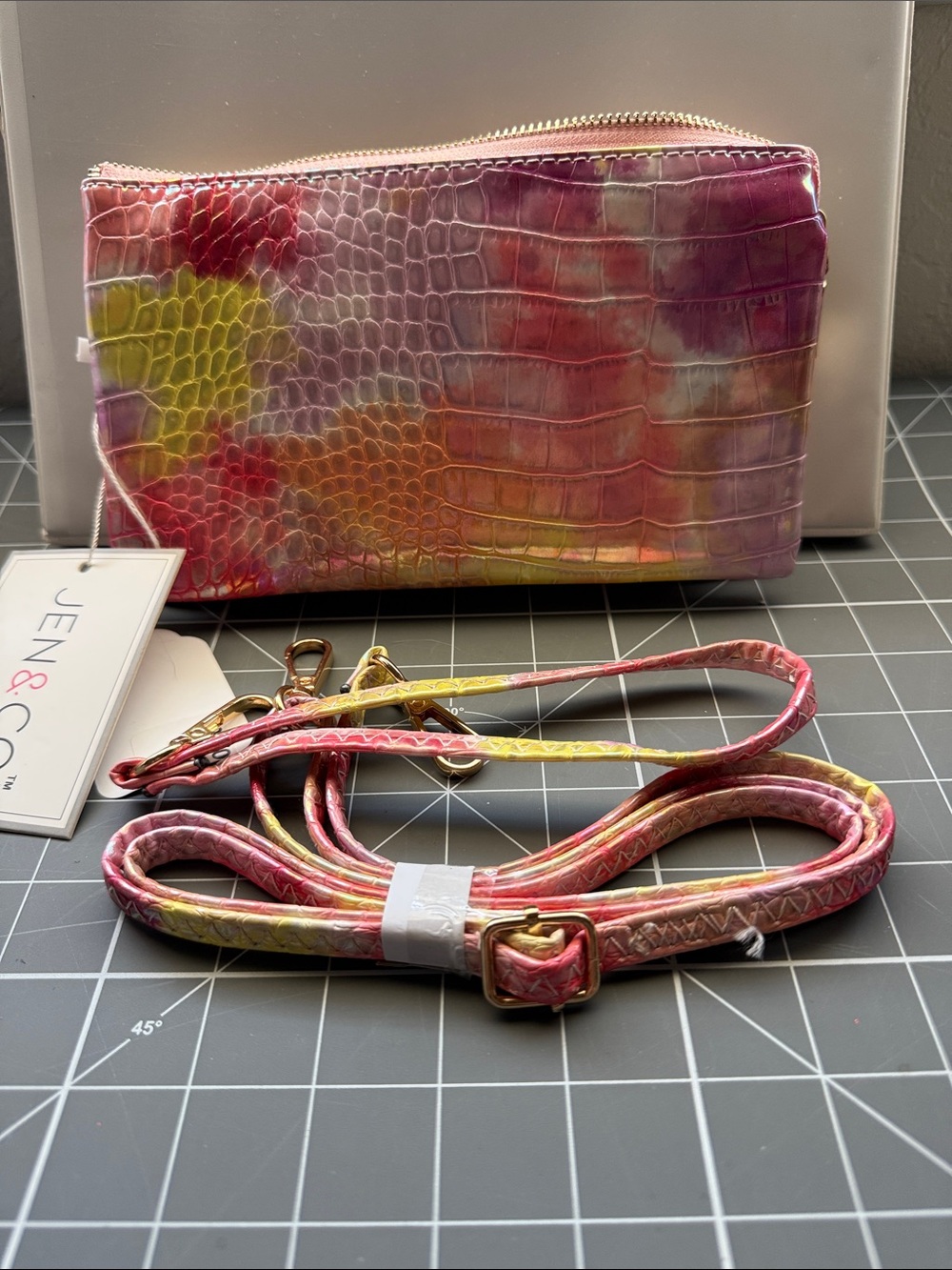 Jen & Co Pink & Yellow Croc-Embossed Crossbody Bag
